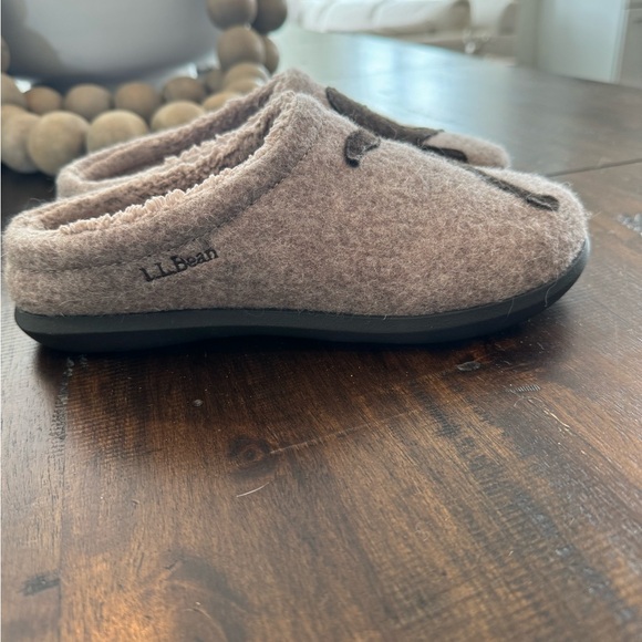 NWOB LLBean Women’s Daybreak Scuffs with dog felt design size 7 - Picture 3 of 9